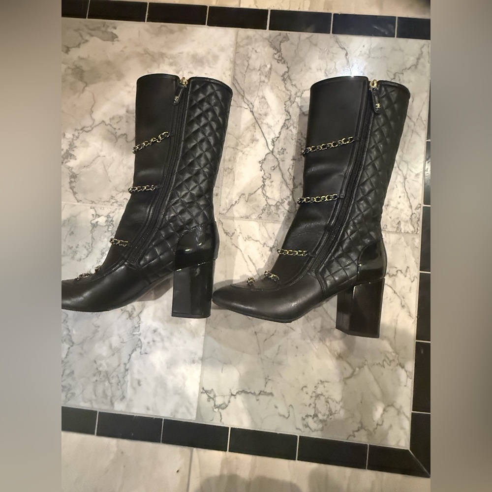 CHANEL Black Quilted Heeled Boots with Gold Accents- 37.5 - Picture 3 of 15